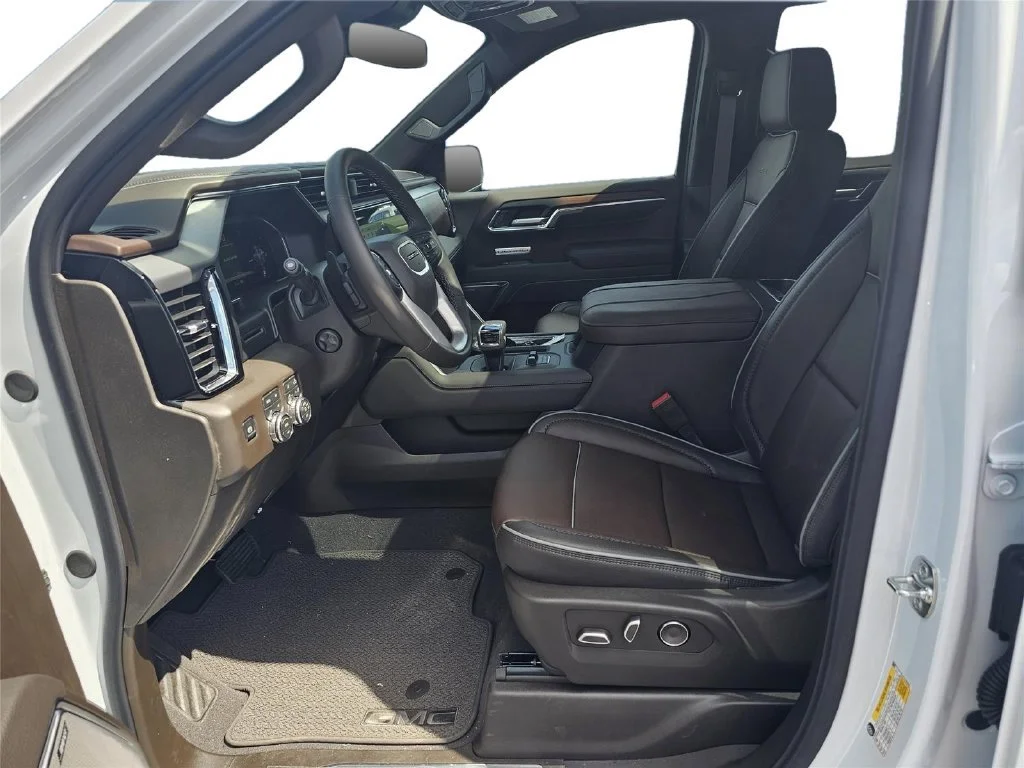 Used 2026 Glacier White Tricoat GMC Denali image 18