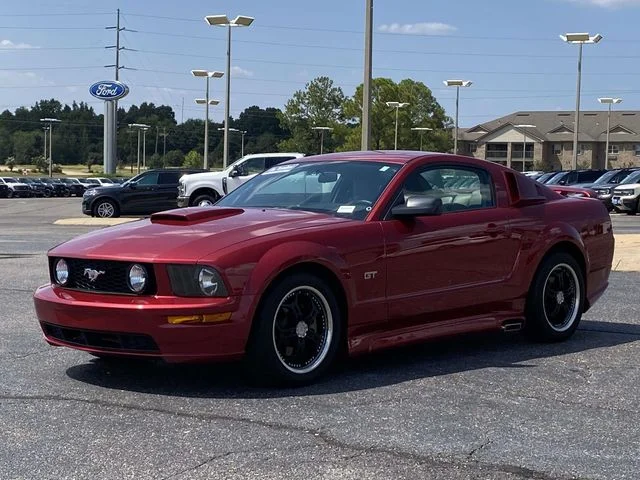 Used 2006 Red Ford GT Premium image 6