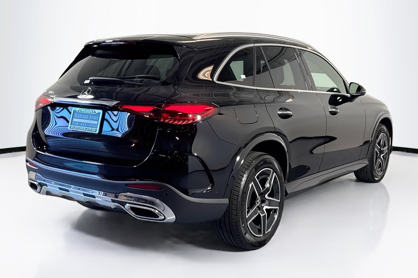 New 2026 Black Mercedes-Benz GLC 300 image 5
