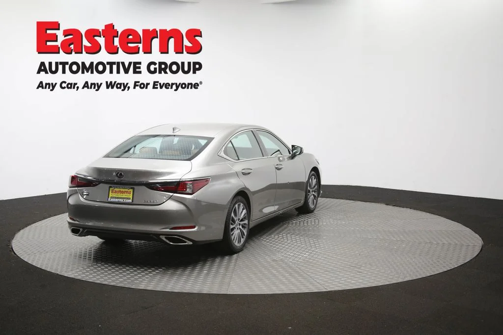 Used 2021 Silver Lexus 350 image 40