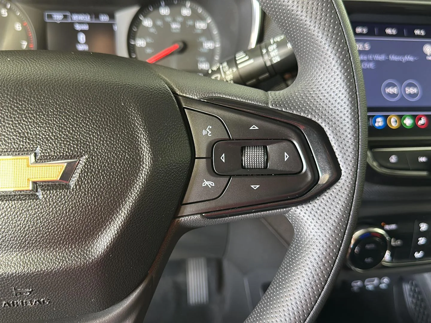 Used 2023 Mosaic Black Metallic Chevrolet LT image 13