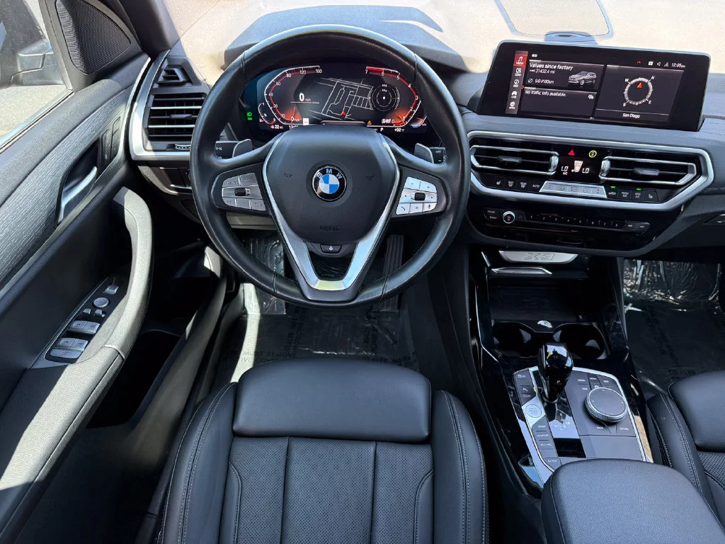 Used 2024 Gray BMW sDrive30i image 21