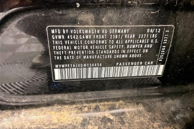 Used 2013  Volkswagen R image 3
