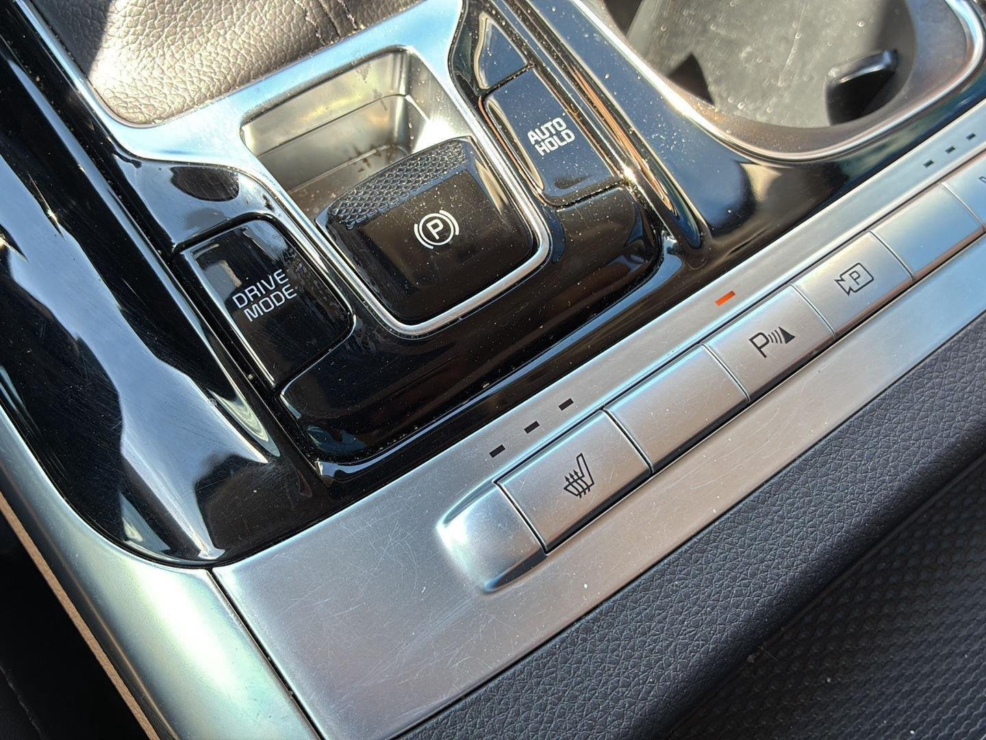 Used 2024 Astra Blue Kia EX image 39