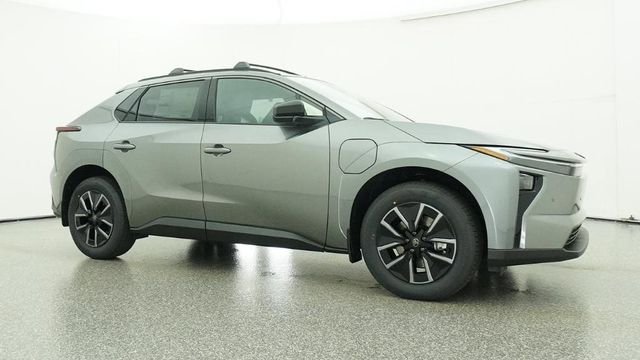 New 2026 Heavy Metal Toyota XLE image 15