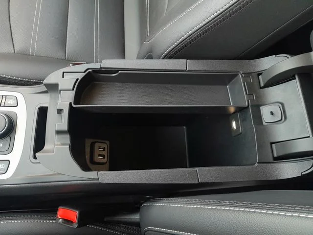 Used 2023 White GMC Denali image 27
