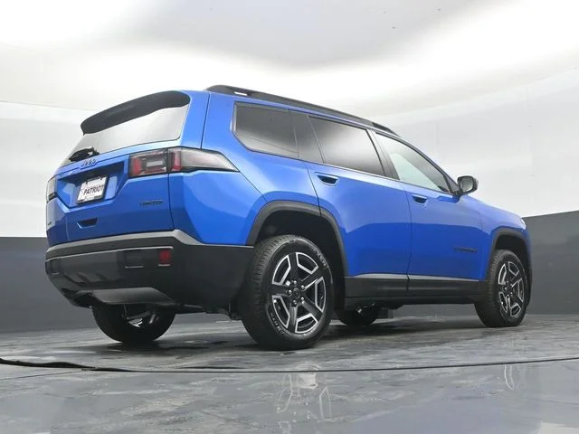 New 2026 Hydro Blue Pearl-Coat Exterior Paint Jeep Limited image 41