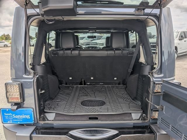 Used 2017 Black Jeep Unlimited Sahara image 25