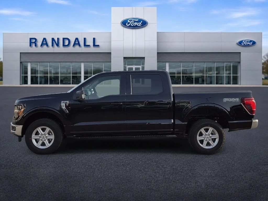 New 2026 Agate Black Metallic Ford XLT image 3