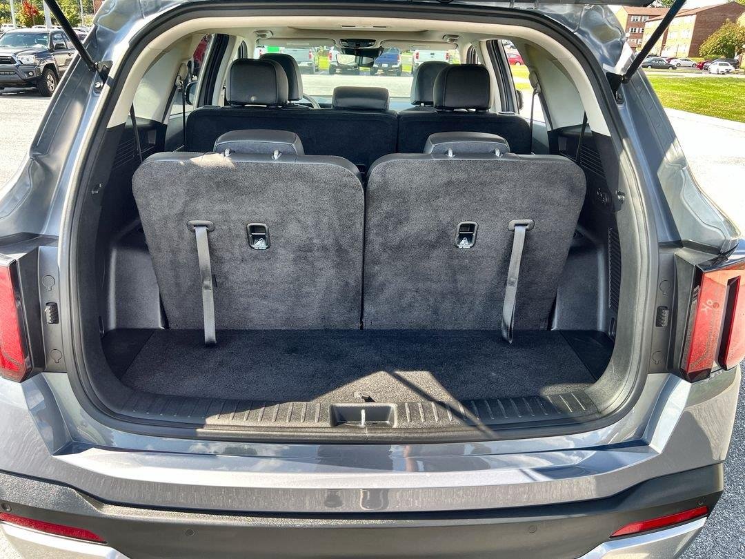 2025 Kia Sorento S - Photo 25