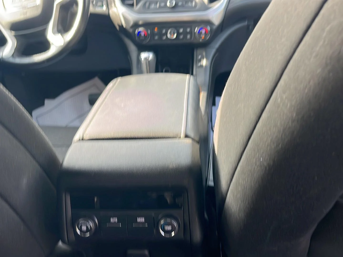 Used 2019 SUMMIT WHITE GMC SLE image 27