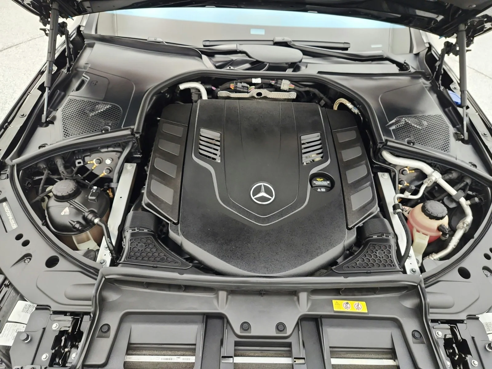 Certified Used 2022 Black Mercedes-Benz S 580 4MATIC® Sedan image 17