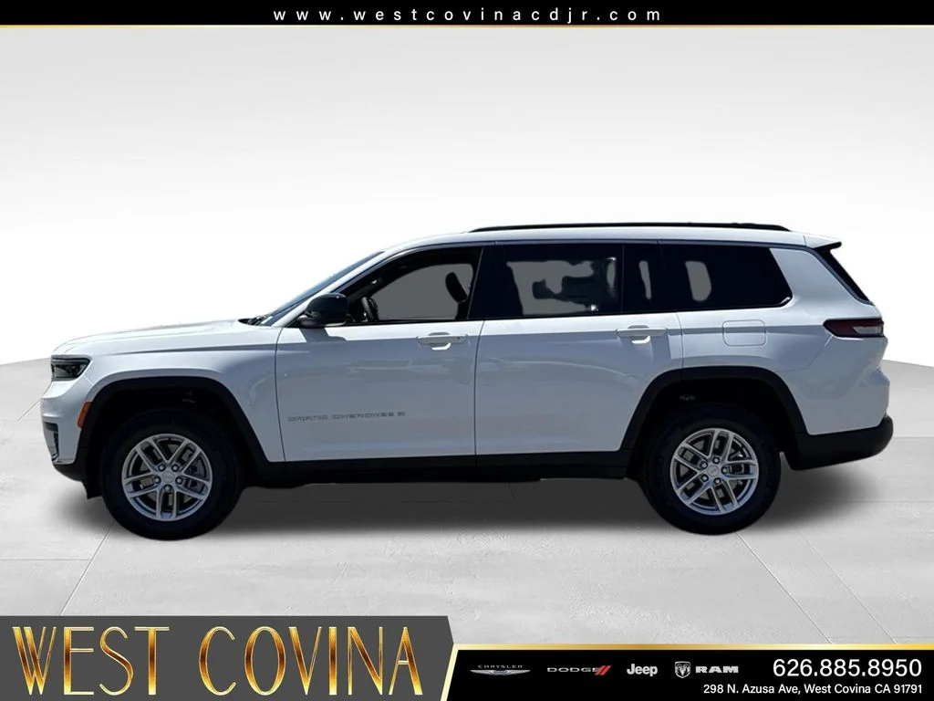 New 2026 Bright White Clearcoat Jeep Laredo image 12