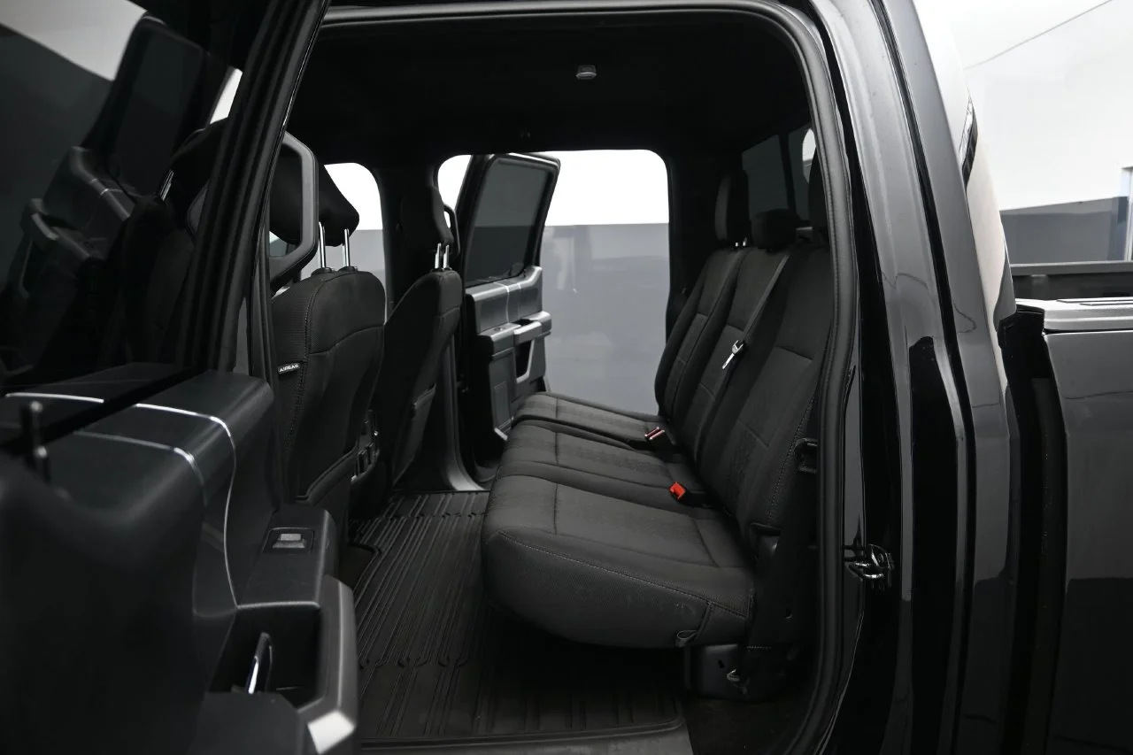 Used 2020 Black Ford XLT image 15