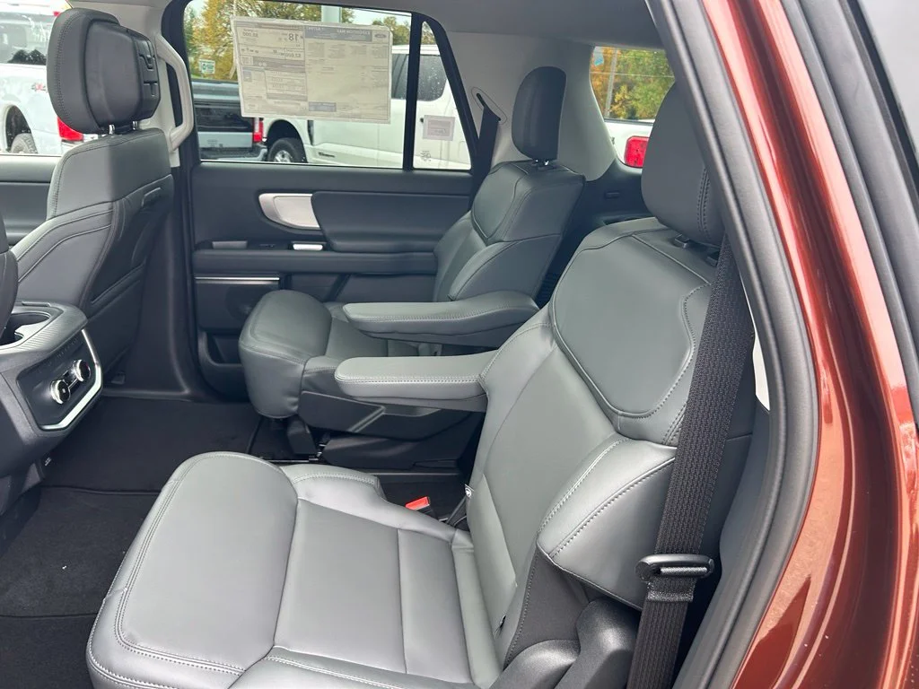 New 2027 Bronze Fire Metallic Tinted Clearcoat Ford MAX Active image 10