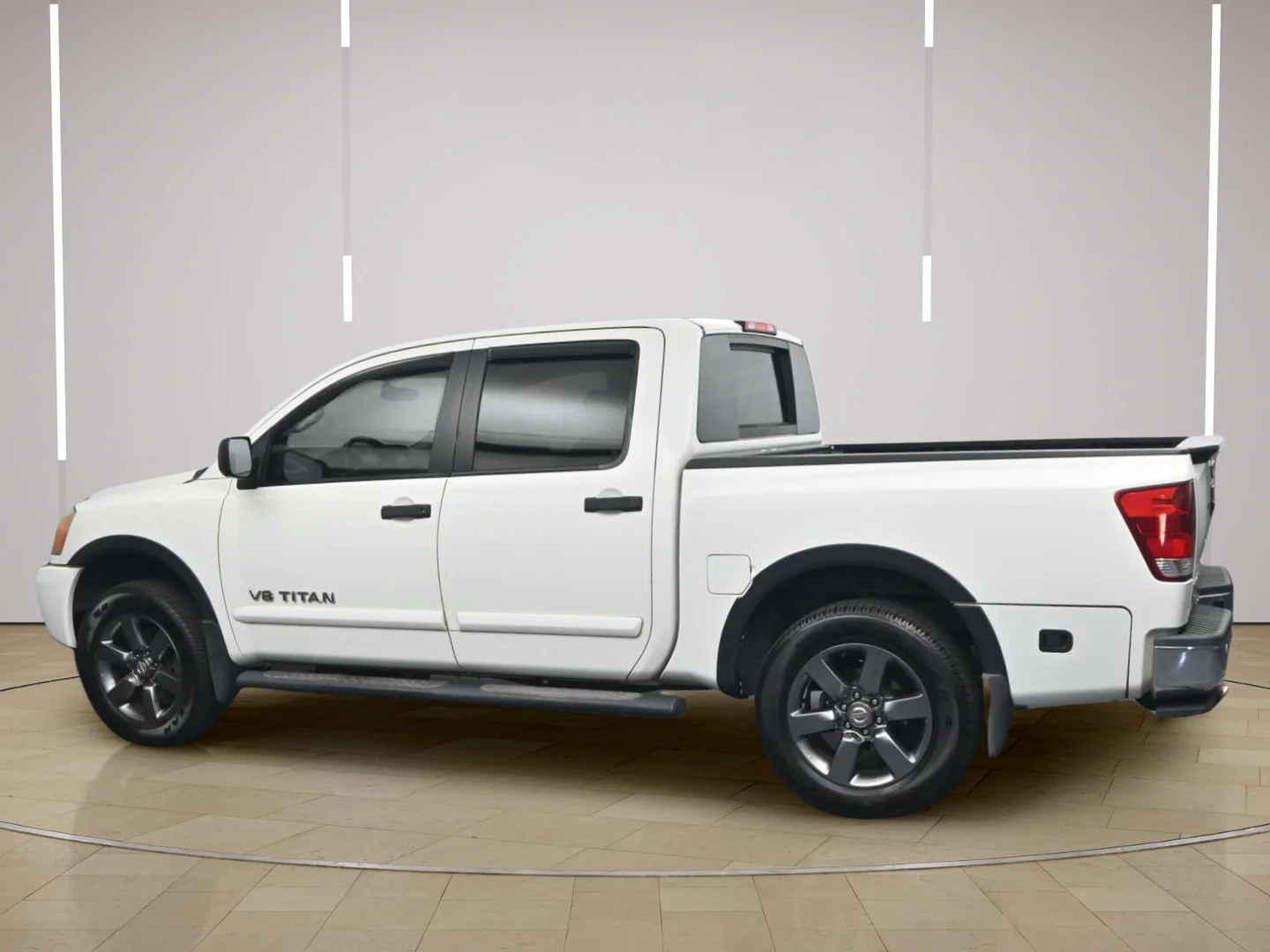 Used 2015 Glacier White Nissan SV image 5