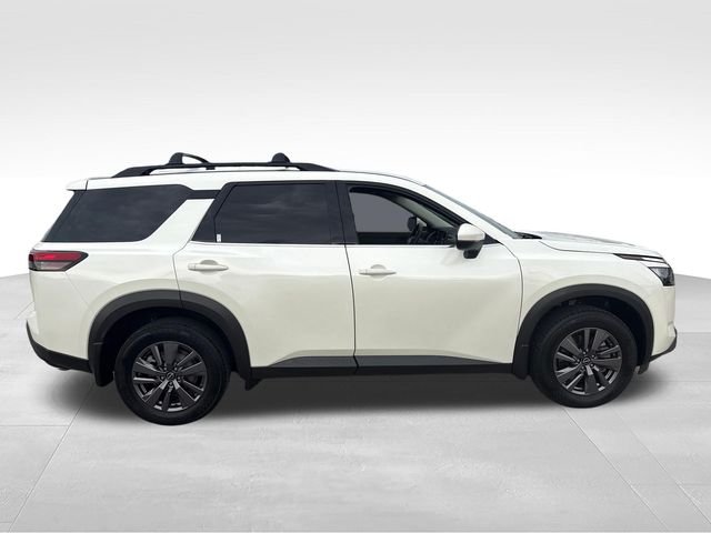 Used 2023 White Nissan SV image 7