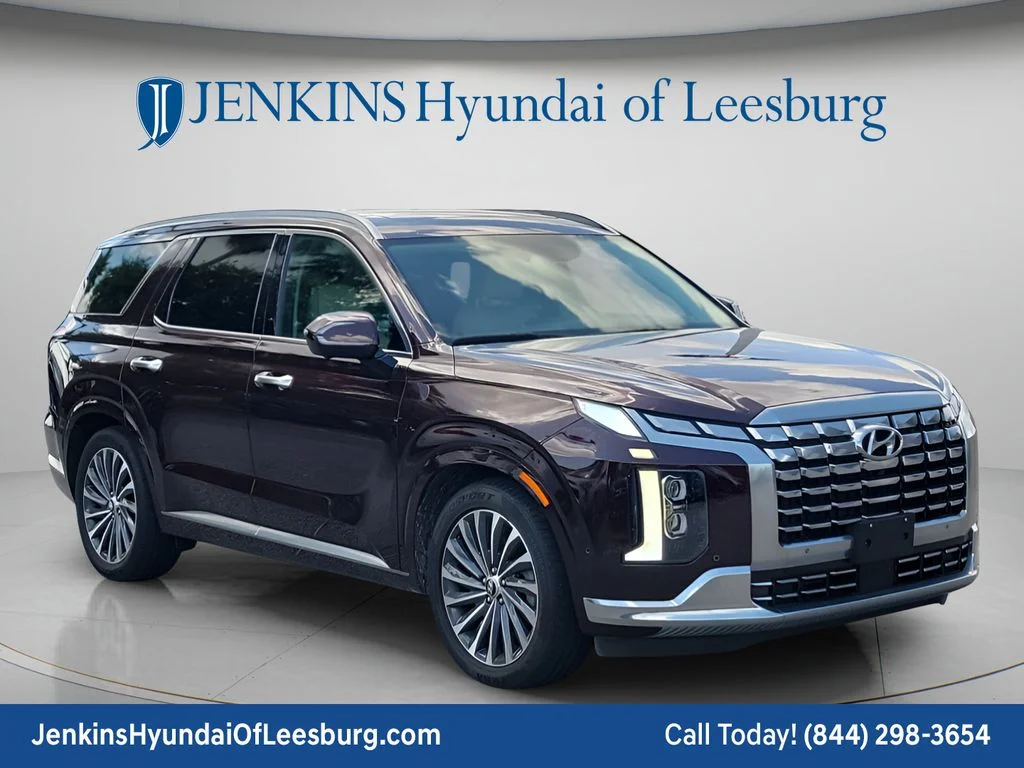 Used 2024 Red Hyundai Calligraphy image 1