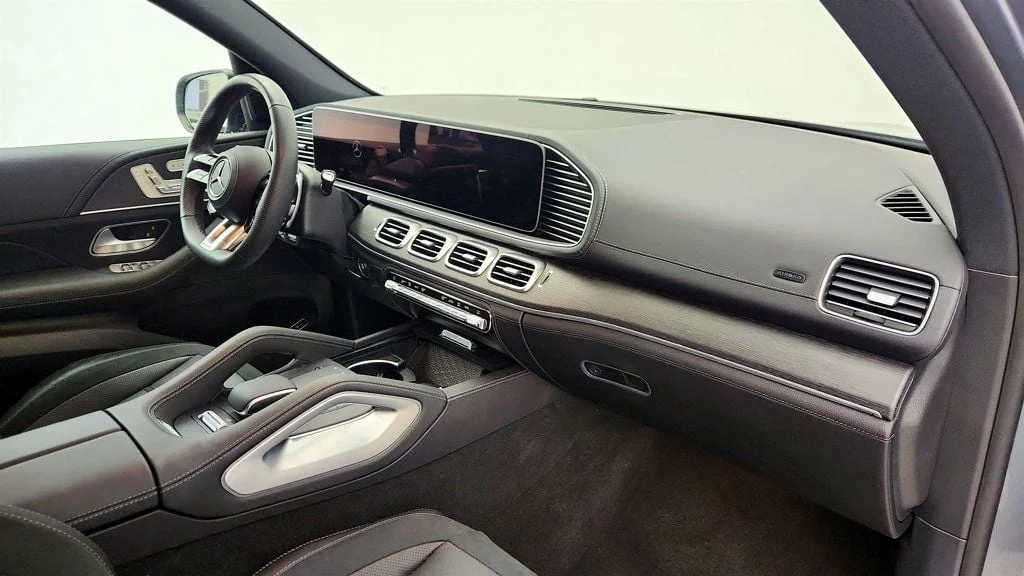 Used 2024 Selenite Grey Metallic Mercedes-Benz AMG® GLE 53 4MATIC+ SUV w/ Driver Assistance Package Plus image 25