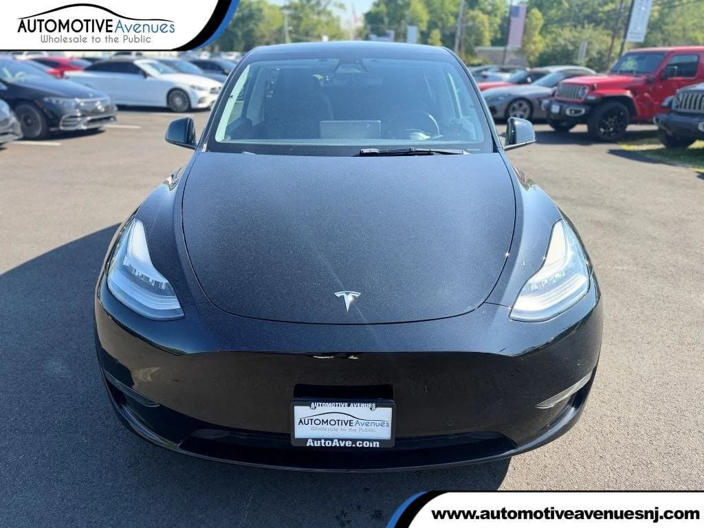 2021 Tesla Model Y Long Range Dual Motor All-Wheel Drive's photo