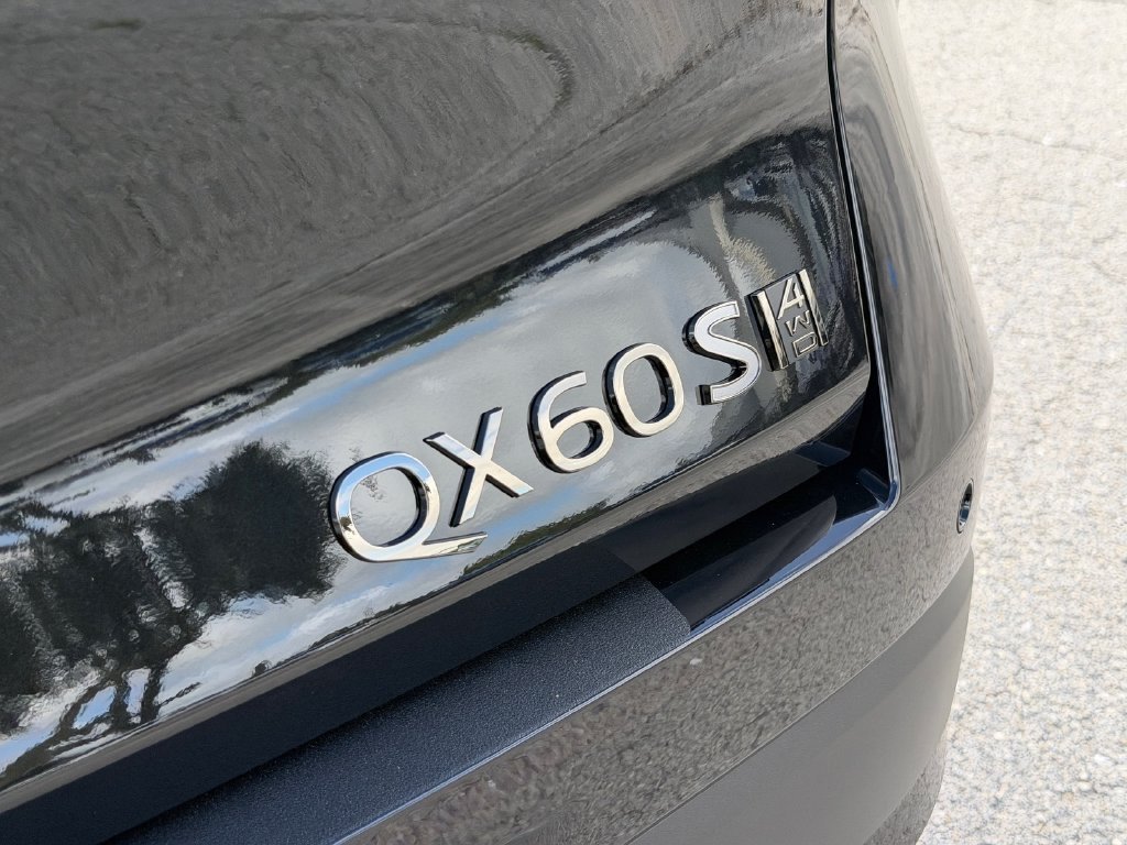 New 2027 Black INFINITI SPORT image 13