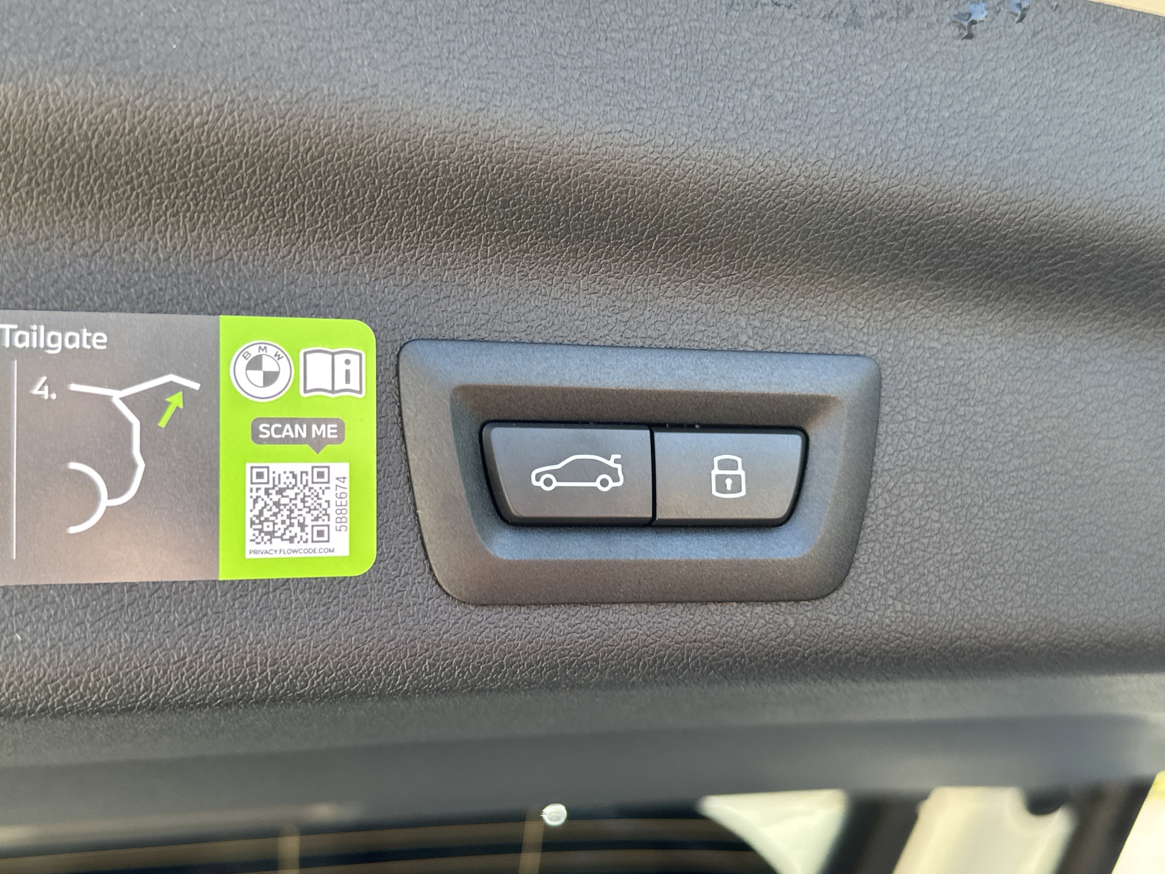 New 2026 0300 Alpine White BMW xDrive28i image 24