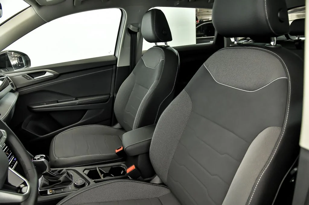 New 2026 White Volkswagen 1.5T SE Black image 7
