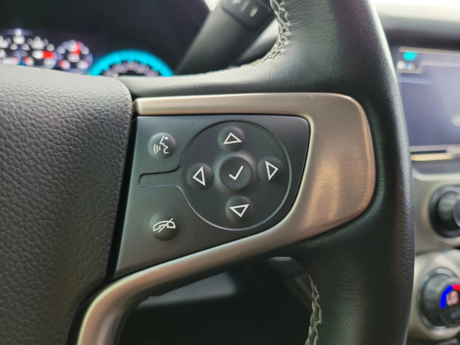 Used 2020 Black GMC 4WD Denali image 19