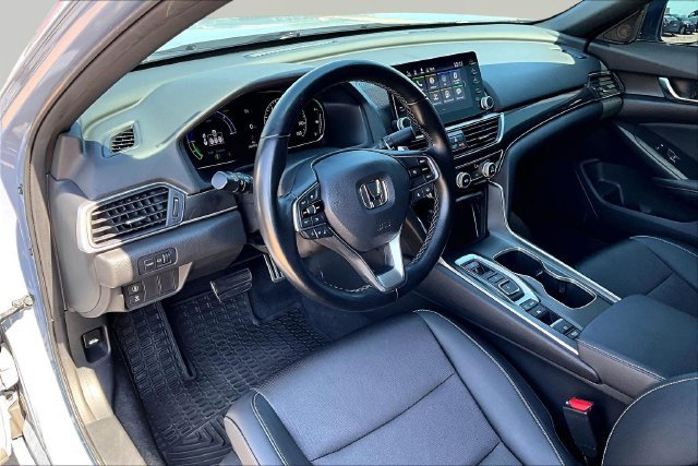 Used 2022  Honda Sport image 13