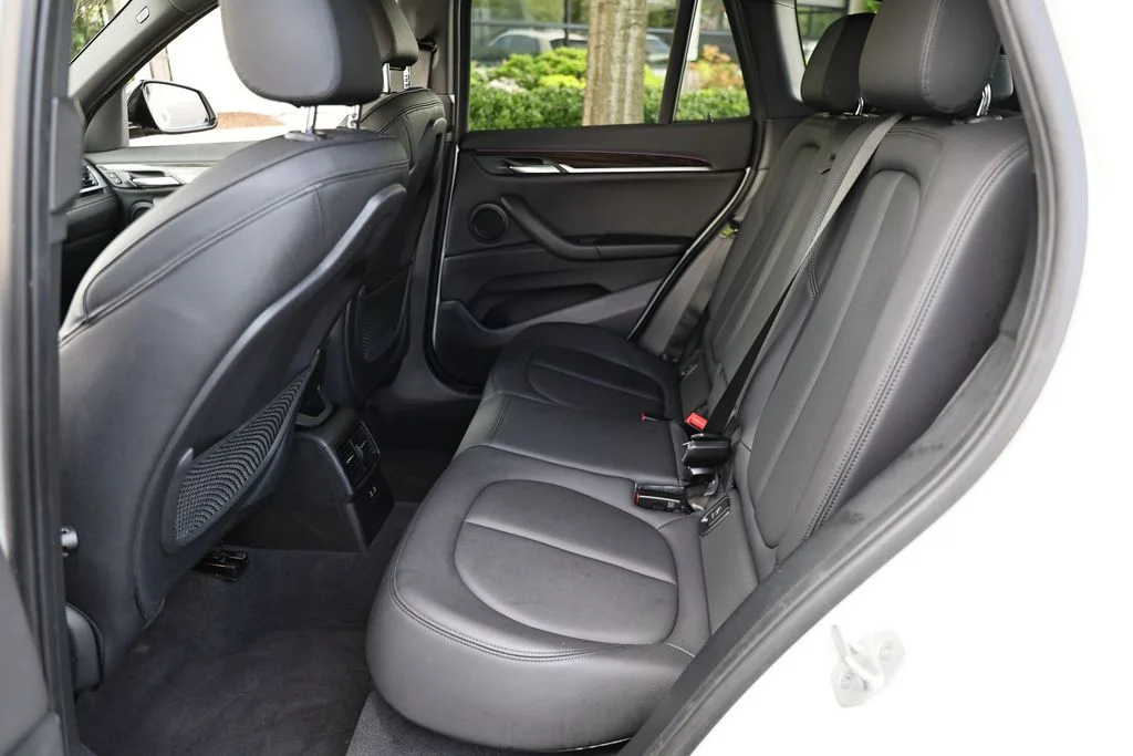 Used 2021 Alpine White BMW xDrive28i image 24