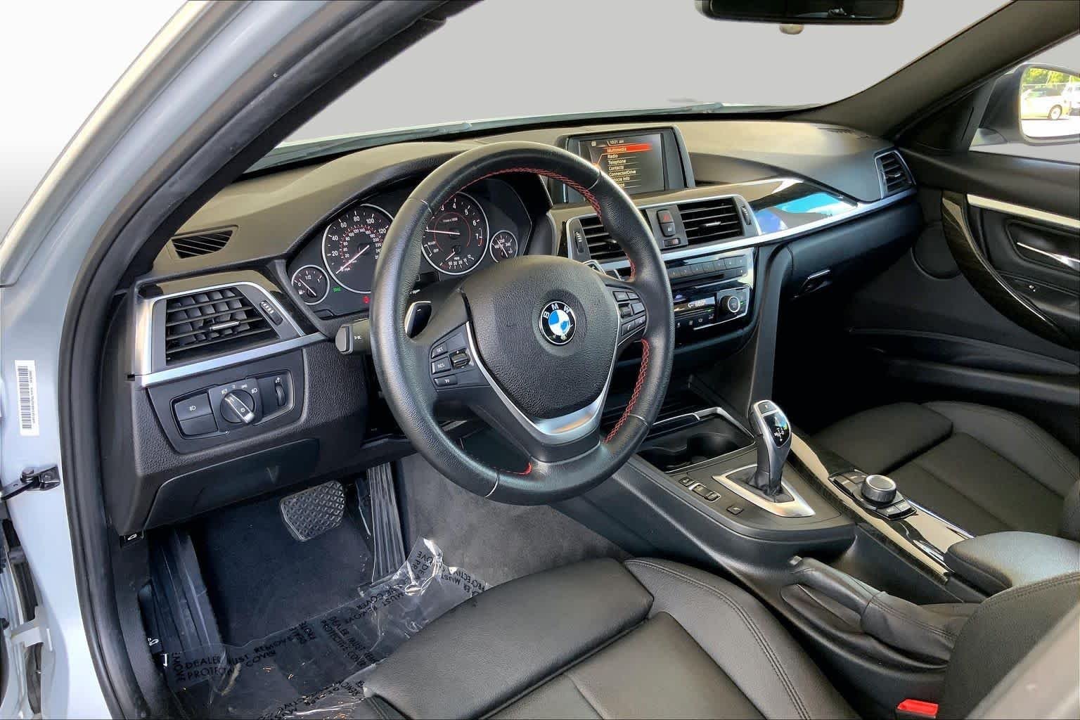 Used 2017 GLACIER SILVER METALLIC BMW 330i xDrive image 18