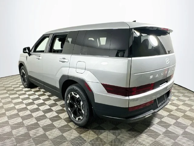 New 2027 Silver Hyundai SE image 5