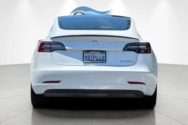 Used 2022  Tesla Performance image 5