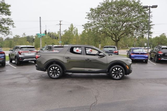 Used 2025 Green Hyundai SEL image 10