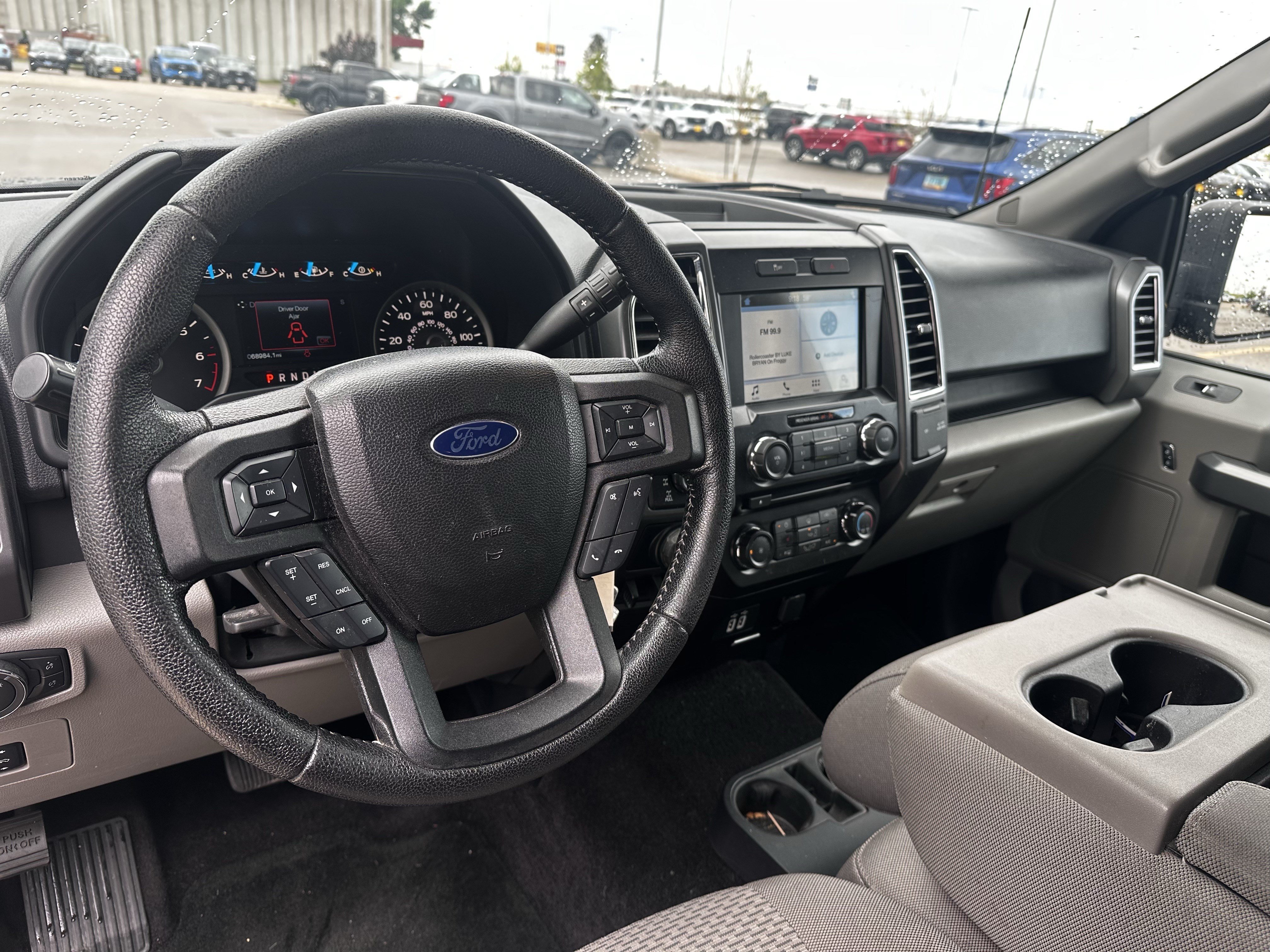 Used 2016 Shadow Black Ford XLT image 5