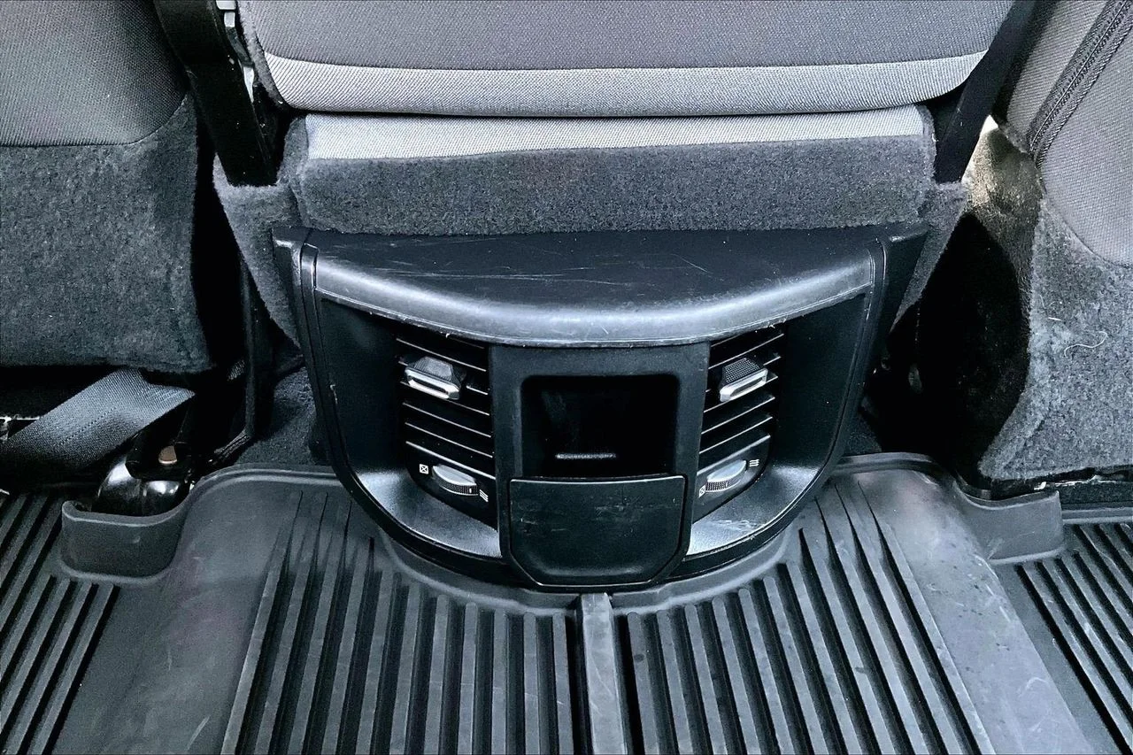 Used 2022 White Ram Big Horn image 15