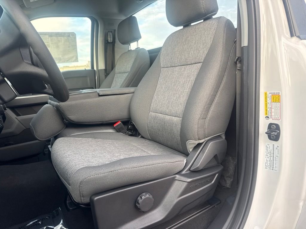 New 2026 Oxford White Ford XL image 13