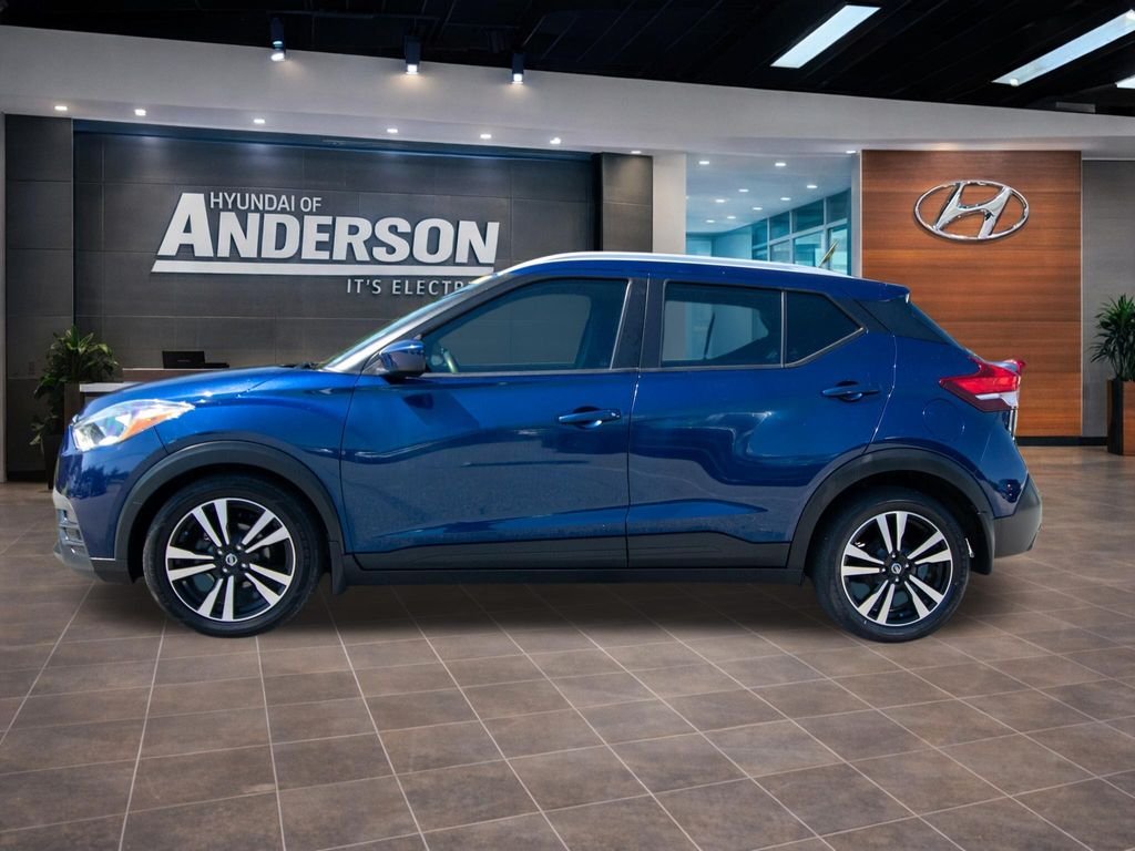 Used 2020 Blue Nissan SV image 5
