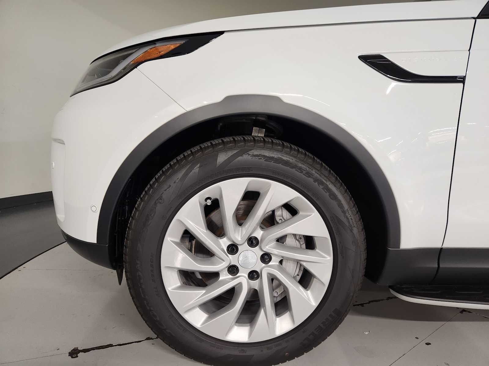 Used 2026 Fuji White Land Rover S image 11