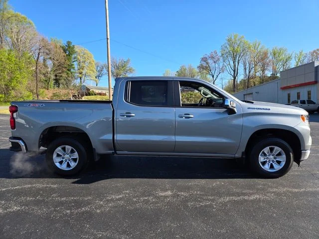 Used 2025 Gray Chevrolet LT image 9