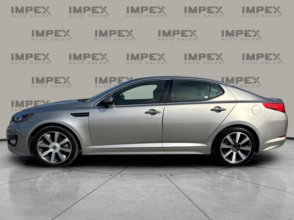 Used 2013 Silver Kia SX image 2