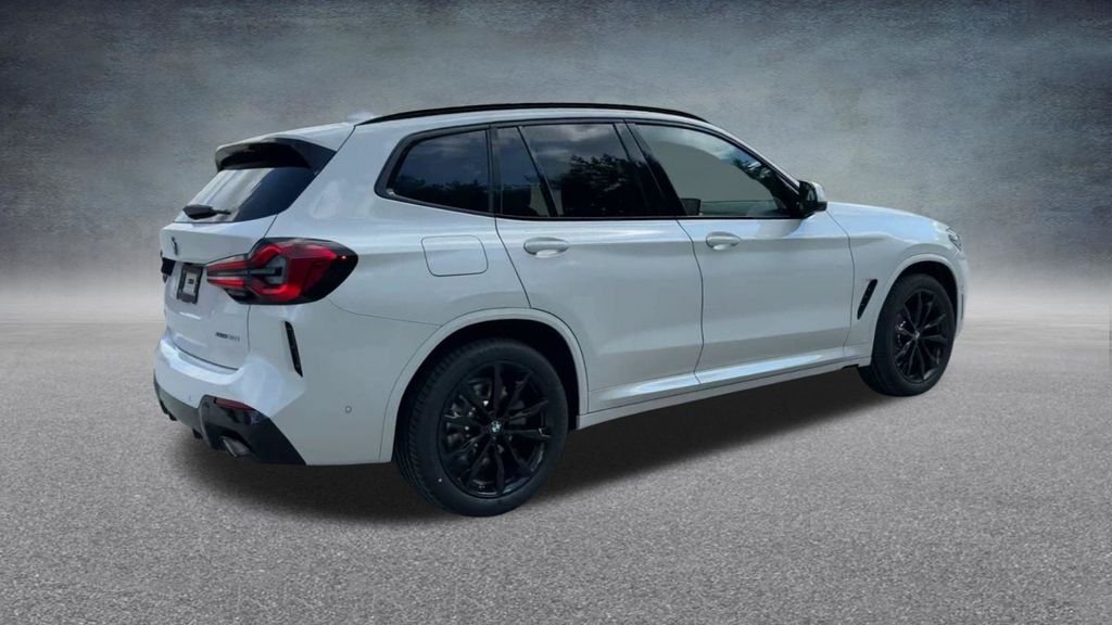 Used 2024 White BMW xDrive30i image 23