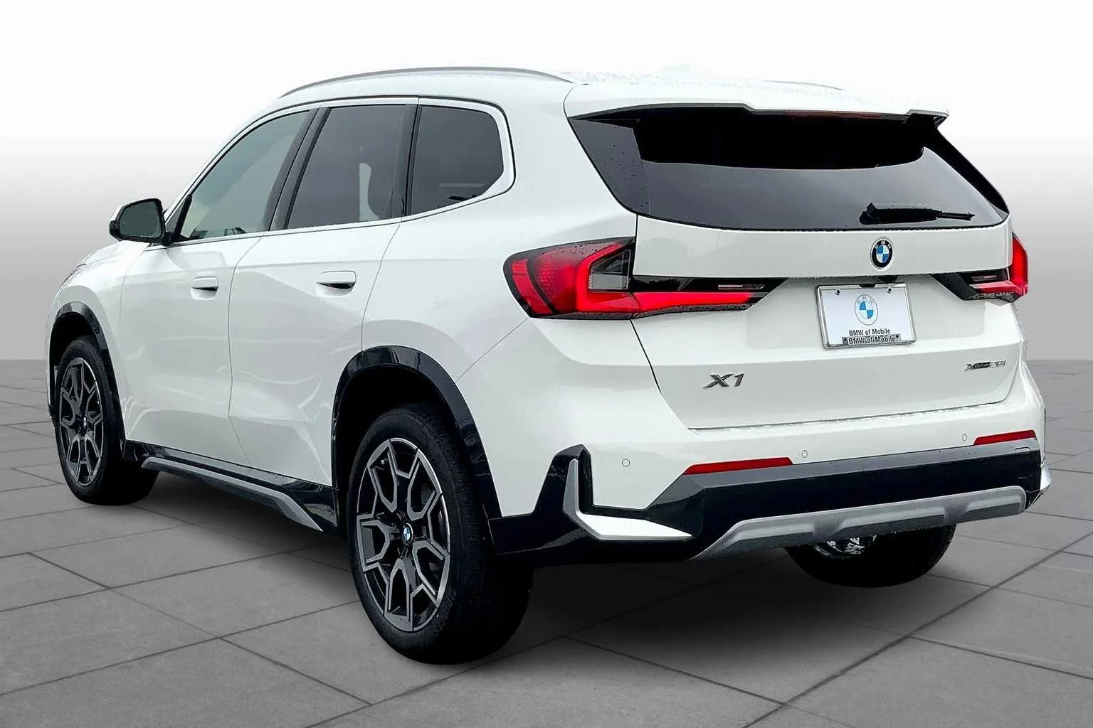 2025 BMW X1 28i - Photo 12