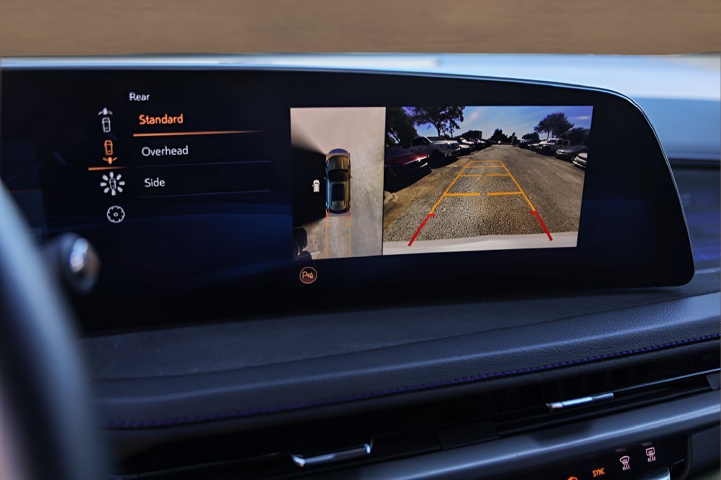 Certified Used 2025 Crystal White Tricoat Cadillac Sport image 16
