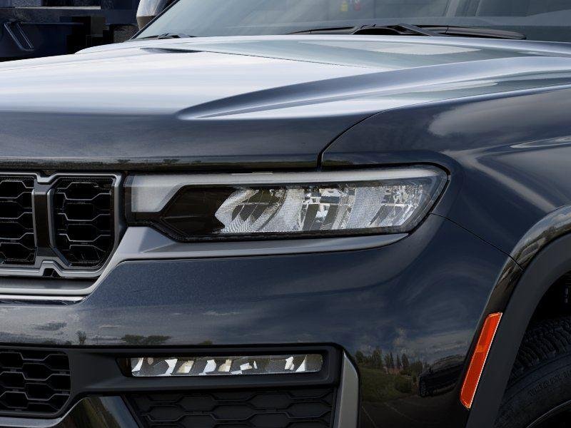 New 2026 Diamond Black Crystal Pearl-Coat Exterior Paint Jeep GRAND CHEROKEE LIMITED 4X4 image 10