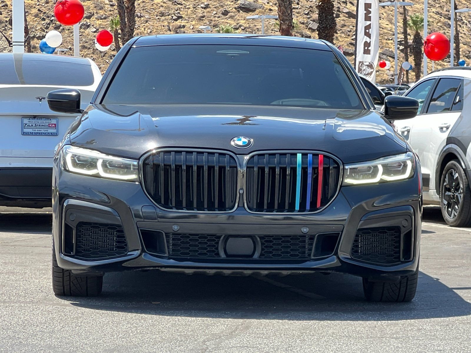 2021 BMW 7 Series M760i - Photo 8