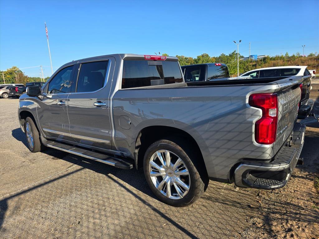 Used 2025 Sterling Gray Metallic Chevrolet High Country image 11