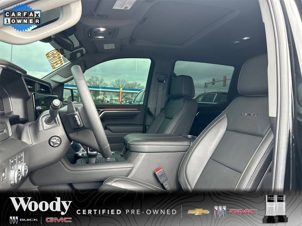 2025 GMC SIERRA - Image 16