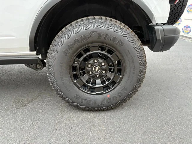 New 2026 Oxford White Ford Badlands image 17