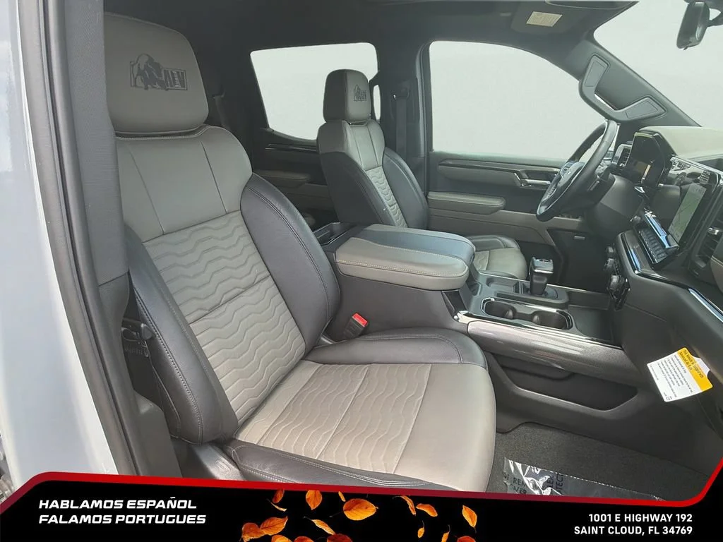 Used 2025 Slate Gray Metallic Chevrolet ZR2 image 32